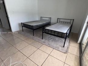 70 NE 202nd Ter T12, Miami Gardens FL 33179