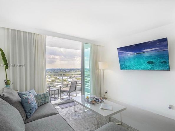 2670 E Sunrise Blvd 1103, Fort Lauderdale FL 33304