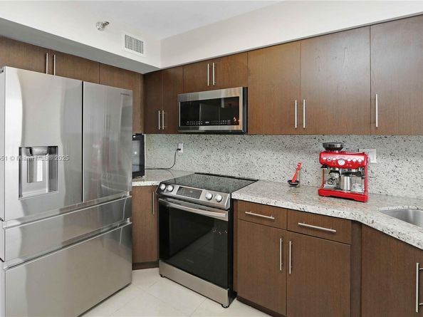 Undisclosed Address #A11873551, Aventura FL 33180