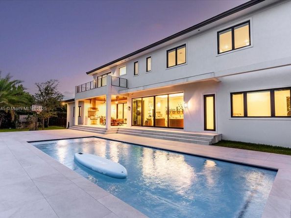 11907 SW 70th Ave, Pinecrest FL 33156