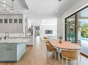 11907 SW 70th Ave, Pinecrest FL 33156