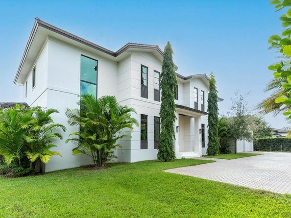 11907 SW 70th Ave, Pinecrest FL 33156