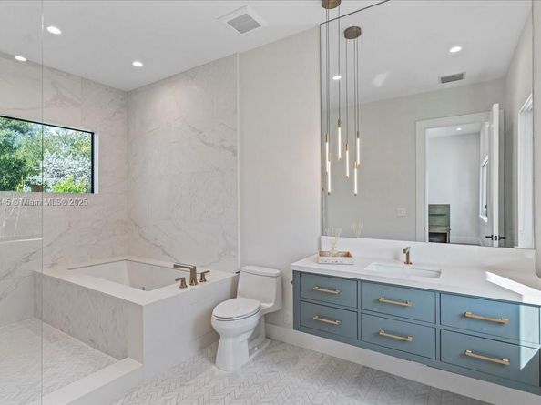 11907 SW 70th Ave, Pinecrest FL 33156