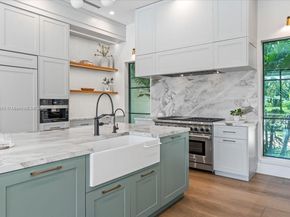 11907 SW 70th Ave, Pinecrest FL 33156