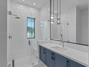 11907 SW 70th Ave, Pinecrest FL 33156