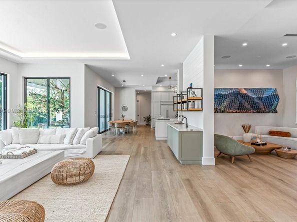 11907 SW 70th Ave, Pinecrest FL 33156