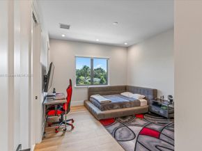 11907 SW 70th Ave, Pinecrest FL 33156