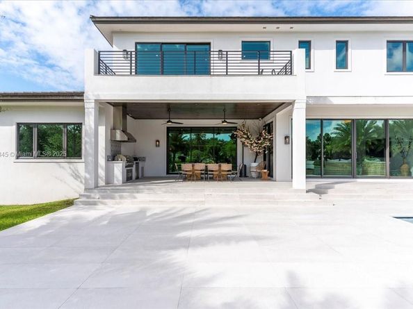 11907 SW 70th Ave, Pinecrest FL 33156