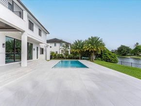 11907 SW 70th Ave, Pinecrest FL 33156