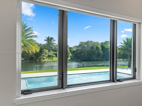 11907 SW 70th Ave, Pinecrest FL 33156