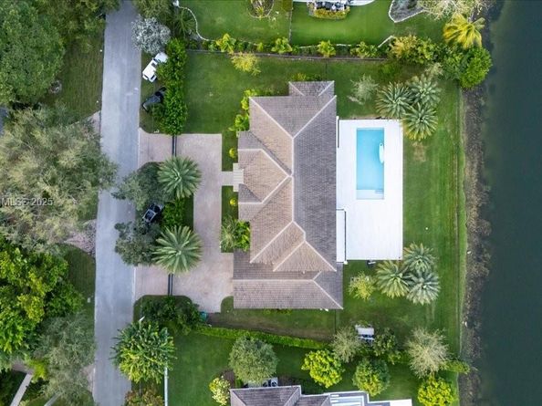 11907 SW 70th Ave, Pinecrest FL 33156