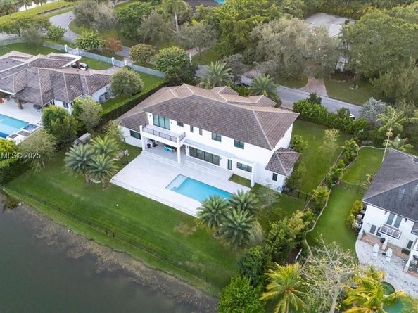 11907 SW 70th Ave, Pinecrest FL 33156