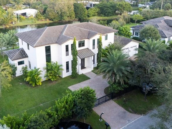 11907 SW 70th Ave, Pinecrest FL 33156