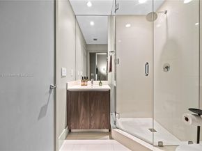 480 NE 31st St 4906, Miami FL 33137