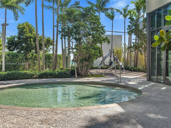480 NE 31st St 4906, Miami FL 33137