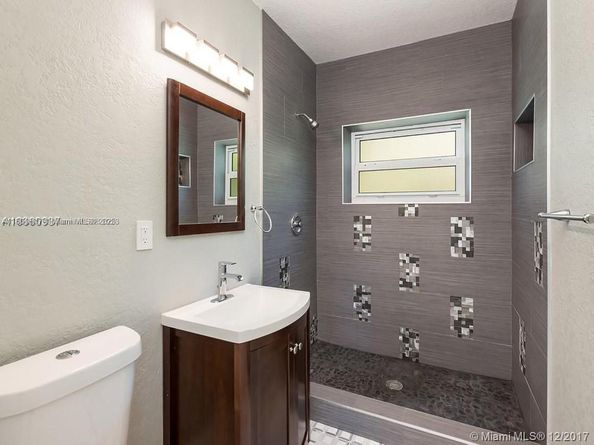 1231 N 16th Ct, Hollywood FL 33020