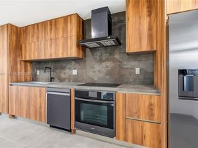 251 SW 9th Ave, Hallandale Beach FL 33009