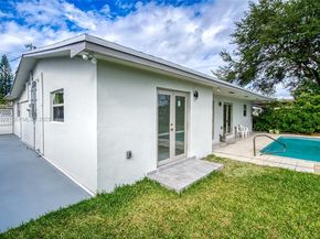 251 SW 9th Ave, Hallandale Beach FL 33009