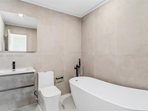 251 SW 9th Ave, Hallandale Beach FL 33009