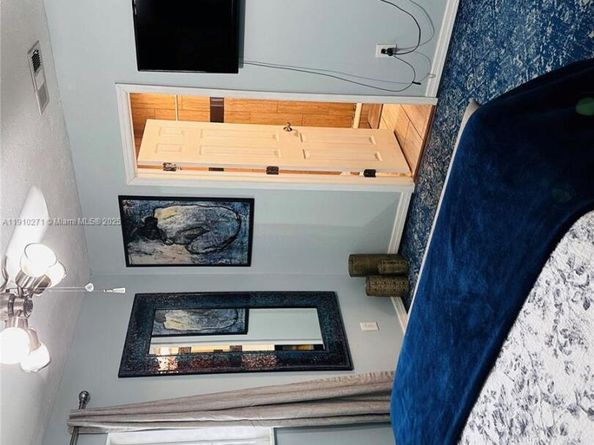 8600 NW 25th Ct, Sunrise FL 33322