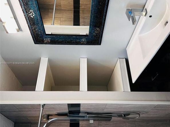 8600 NW 25th Ct, Sunrise FL 33322