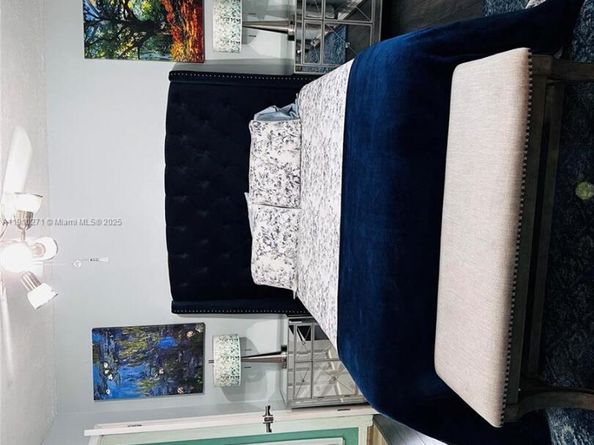 8600 NW 25th Ct, Sunrise FL 33322