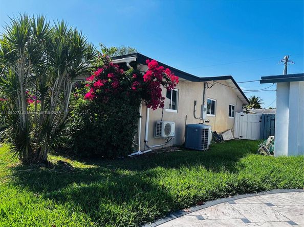 8600 NW 25th Ct, Sunrise FL 33322