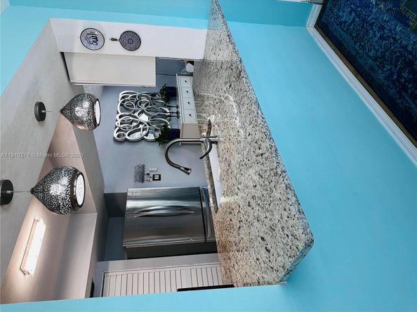 8600 NW 25th Ct, Sunrise FL 33322