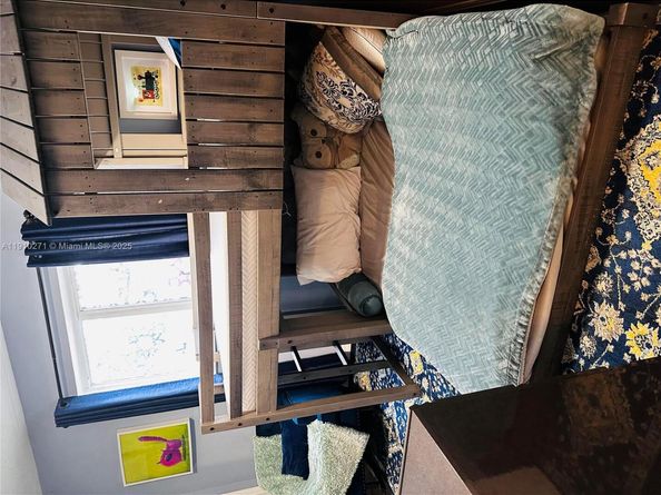 8600 NW 25th Ct, Sunrise FL 33322