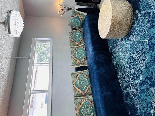 8600 NW 25th Ct, Sunrise FL 33322