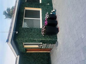 8600 NW 25th Ct, Sunrise FL 33322