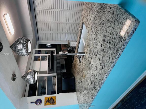 8600 NW 25th Ct, Sunrise FL 33322