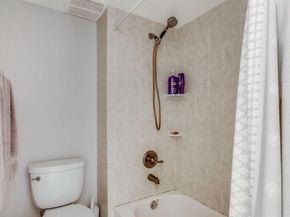 303 Lakeview Drive 102, Weston FL 33326