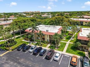 303 Lakeview Drive 102, Weston FL 33326