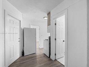 500 SW 8th AVE, Miami FL 33130