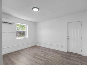 500 SW 8th AVE, Miami FL 33130