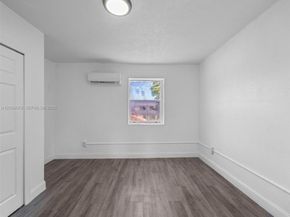 500 SW 8th AVE, Miami FL 33130