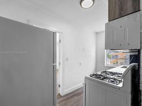 500 SW 8th AVE, Miami FL 33130