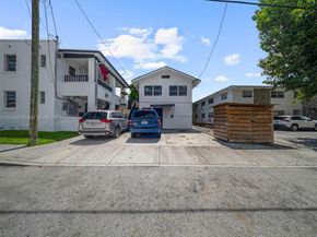 500 SW 8th AVE, Miami FL 33130