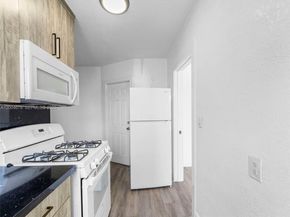 500 SW 8th AVE, Miami FL 33130