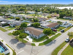 8370 SW 46th St, Miami FL 33155