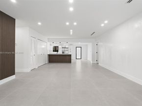 8370 SW 46th St, Miami FL 33155