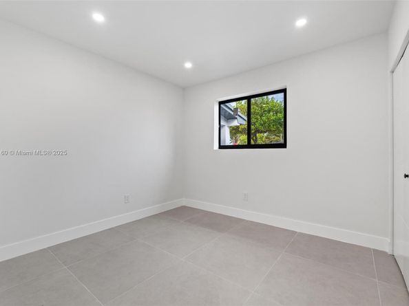 8370 SW 46th St, Miami FL 33155