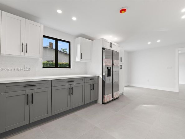 8370 SW 46th St, Miami FL 33155