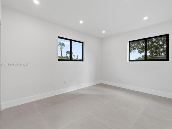 8370 SW 46th St, Miami FL 33155