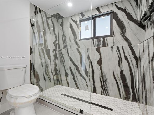 8370 SW 46th St, Miami FL 33155