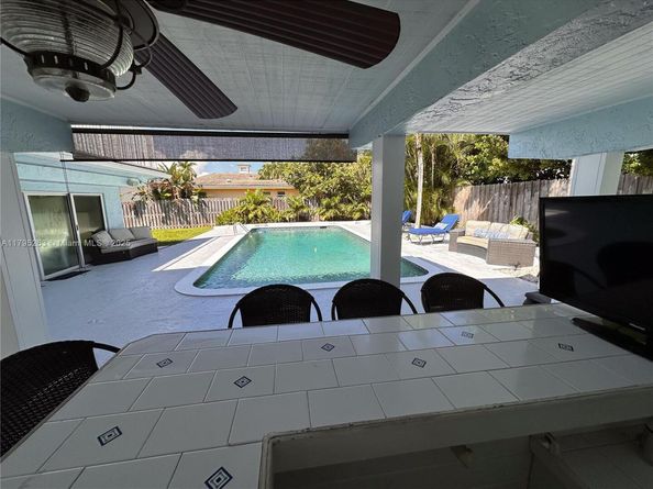 3407 Beacon St, Pompano Beach FL 33062