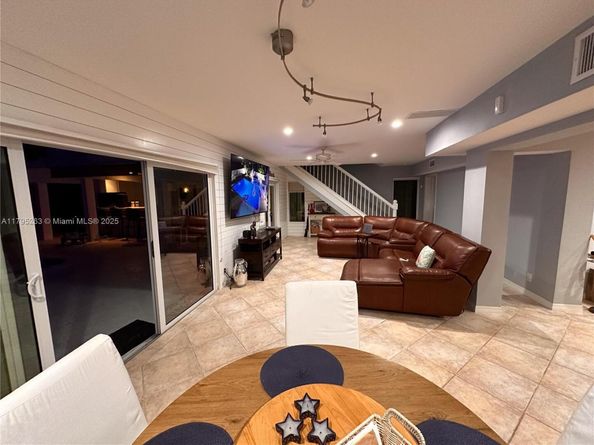 3407 Beacon St, Pompano Beach FL 33062