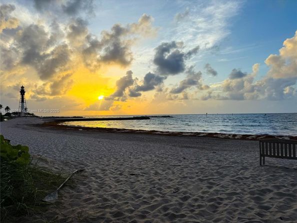 3407 Beacon St, Pompano Beach FL 33062