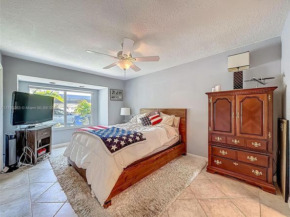 3407 Beacon St, Pompano Beach FL 33062